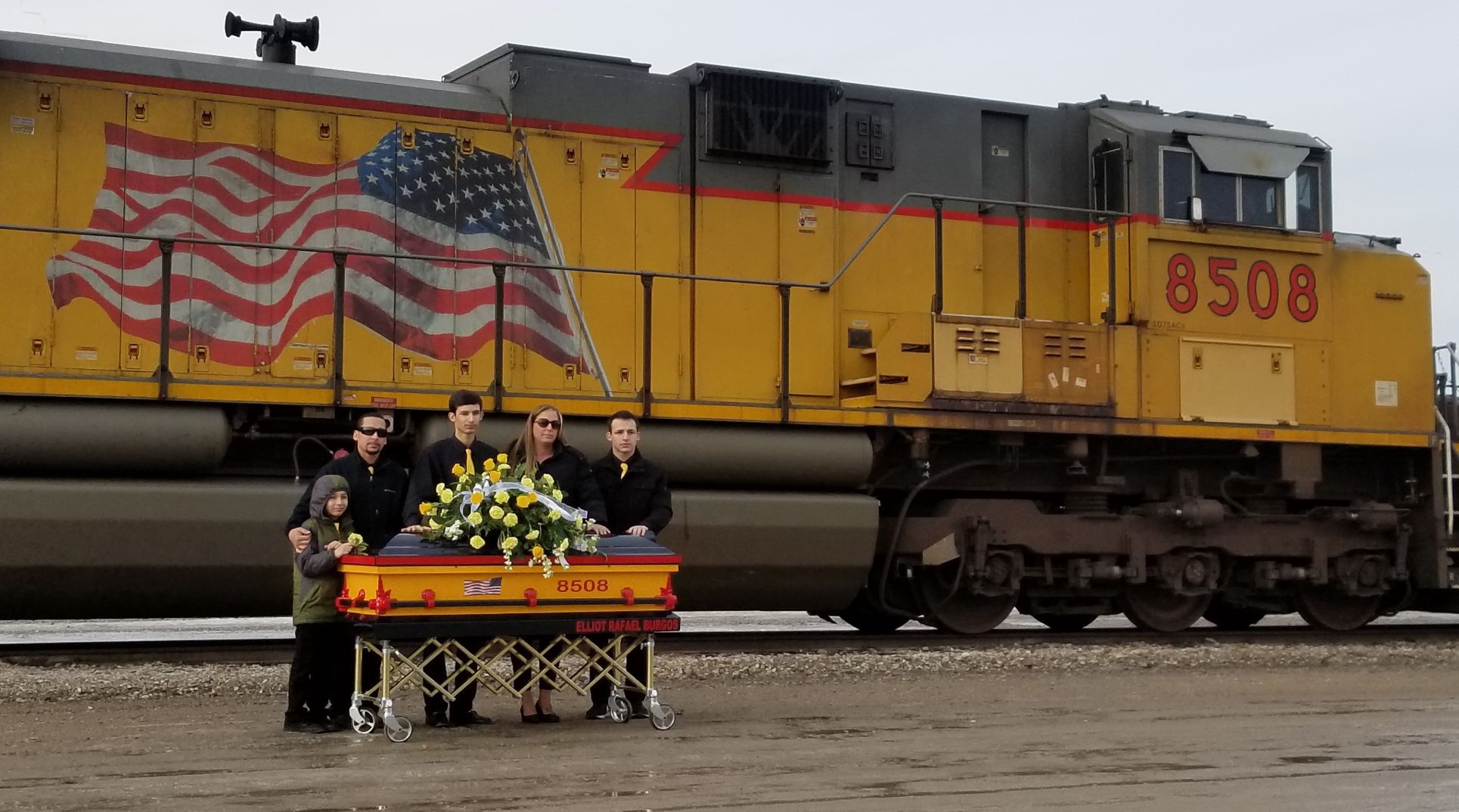 Elliot Burgos train